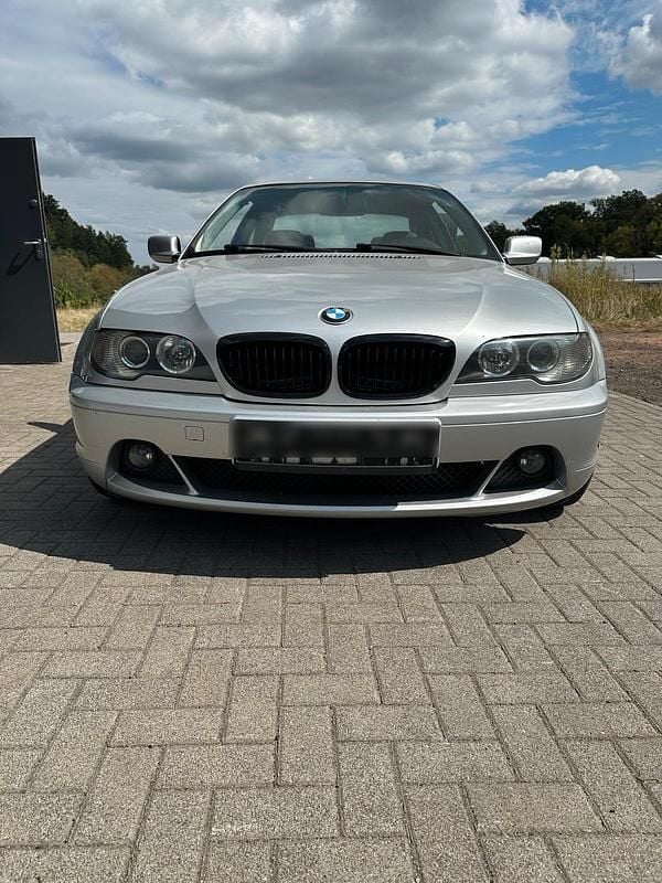 Silber Gebraucht 2005 BMW 318 Coupé | 2.999 € (Fairer Preis) - Bild 1/4