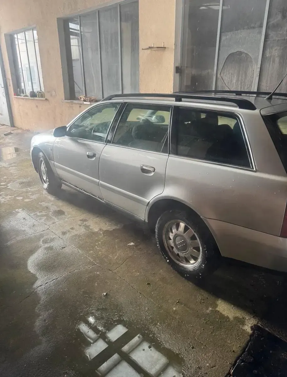 Gebraucht Audi A4 165 PS (121 kW) 1999 Silber Kombi