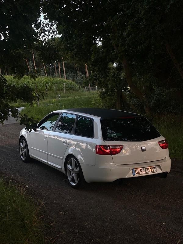 Gebraucht Seat Exeo Sport 200 PS (147 kW) 2010 Weiß Kombi