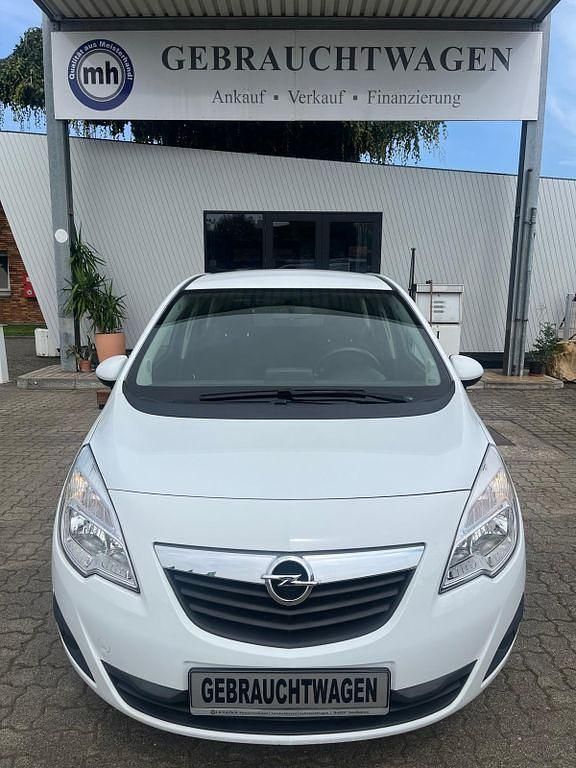 Weiß Gebraucht 2012 Opel Meriva Edition Van / Kleinbus | 9.790 € (Teuer) - Bild 1/4