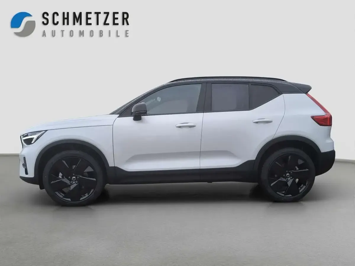 Gebraucht Volvo XC40 Plus 163 PS (119 kW) 2026 Crystal white SUV