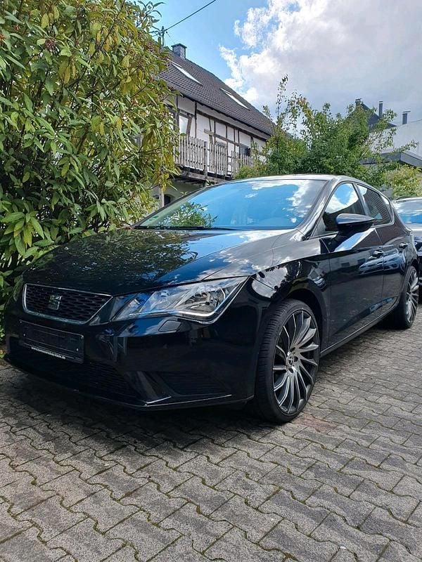 Schwarz Gebraucht 2017 Seat Leon Limousine | 7.000 € (Guter Preis) - Bild 1/4