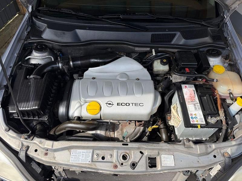 Gebraucht Opel Astra Elegance 125 PS (91 kW) 2002 Grau Limousine