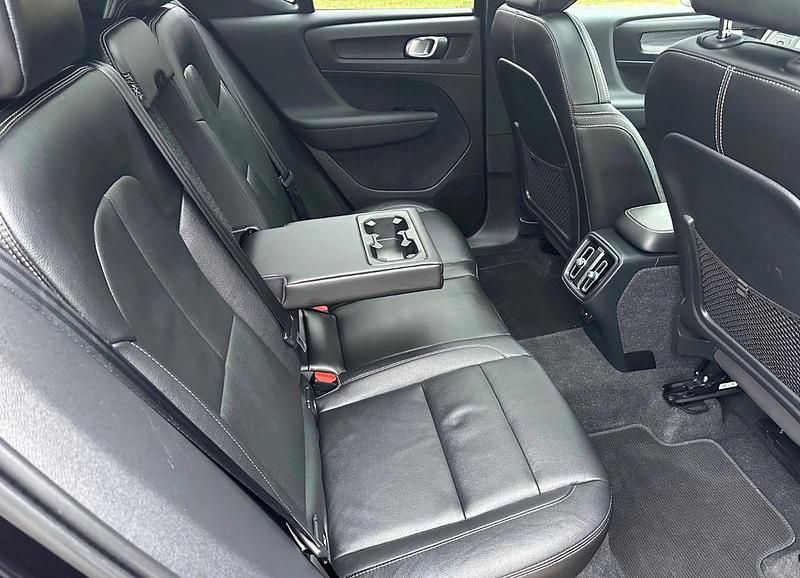 Gebraucht Volvo XC40 R-Design 163 PS (119 kW) 2020 Schwarz SUV