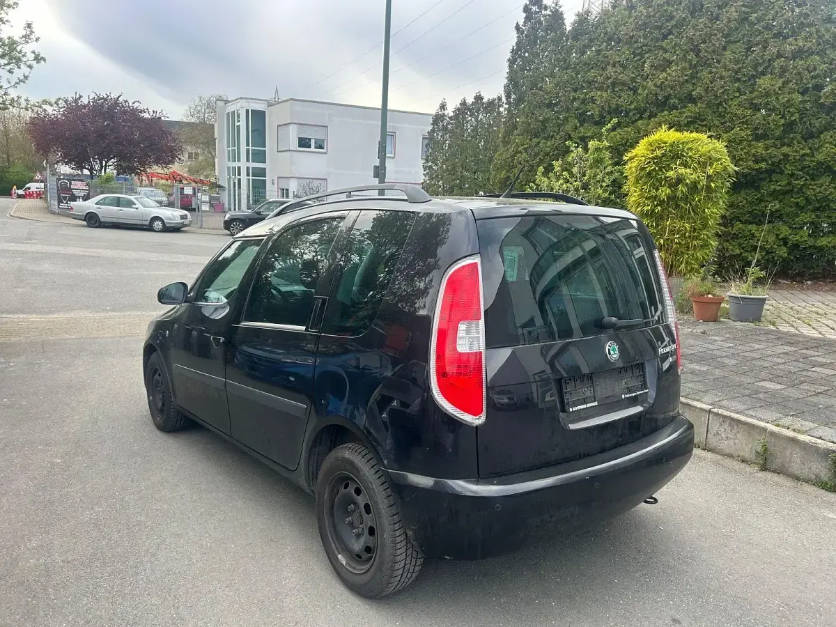 Gebraucht Skoda Roomster Plus Edition 86 PS (63 kW) 2011 Schwarz Van / Kleinbus