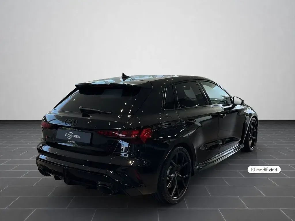 Neu Audi RS3 Sport 400 PS (294 kW) 2026 Mythosschwarz metallic (metallic) Limousine