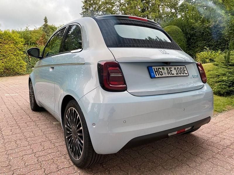 Gebraucht Fiat 500e La Prima 86 kW (118 PS) 2021 Blau Cabrio