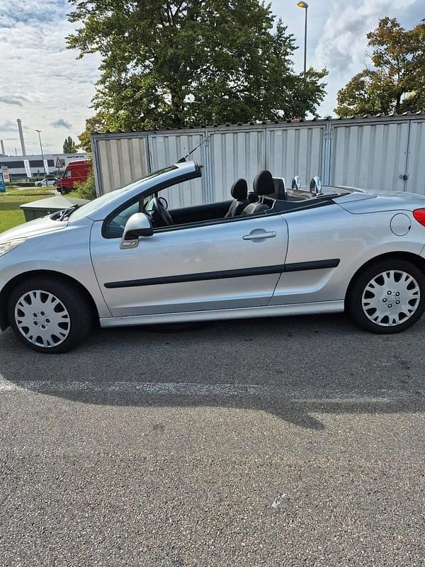 Silber Gebraucht 2008 Peugeot 207 Cabrio | 2.650 € (Fairer Preis) - Bild 1/4