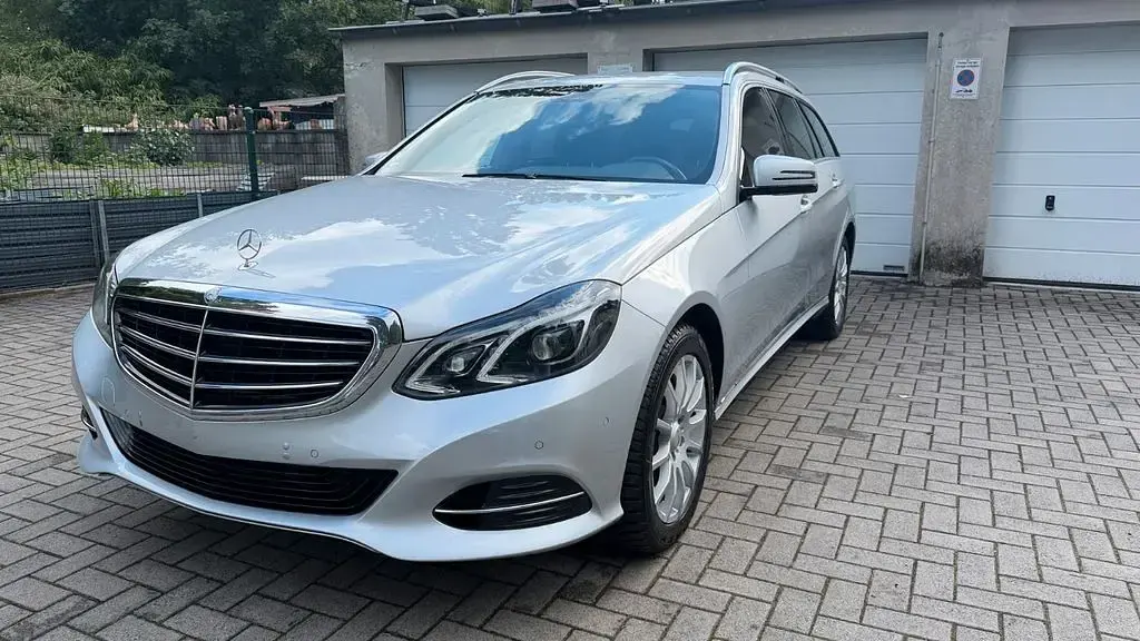 Gebraucht Mercedes E200 184 PS (135 kW) 2013 Silber Kombi