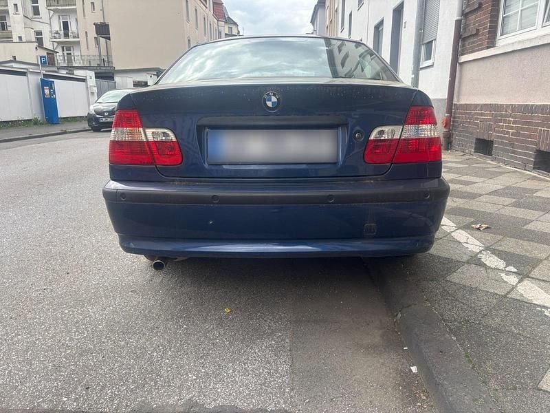 Gebraucht BMW 318 143 PS (105 kW) 2003 Blau Limousine