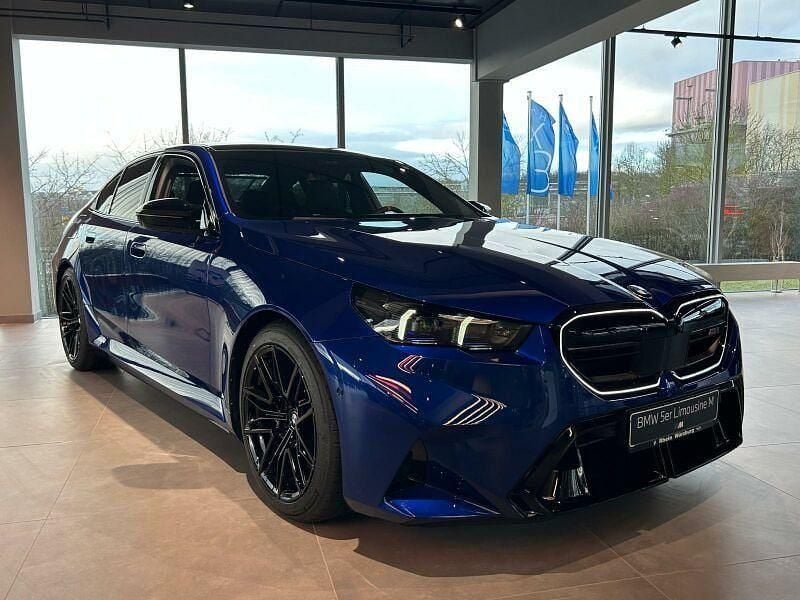 Neu BMW M5 Performance 727 PS (534 kW) 2025 Blau Limousine
