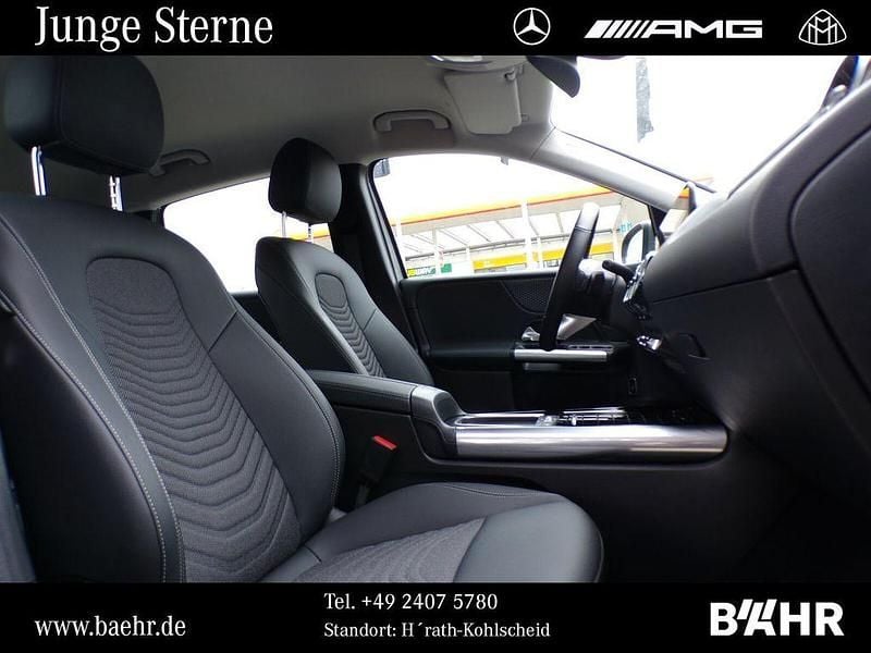 Gebraucht Mercedes 200 Progressive 163 PS (119 kW) 2024 Grau Limousine
