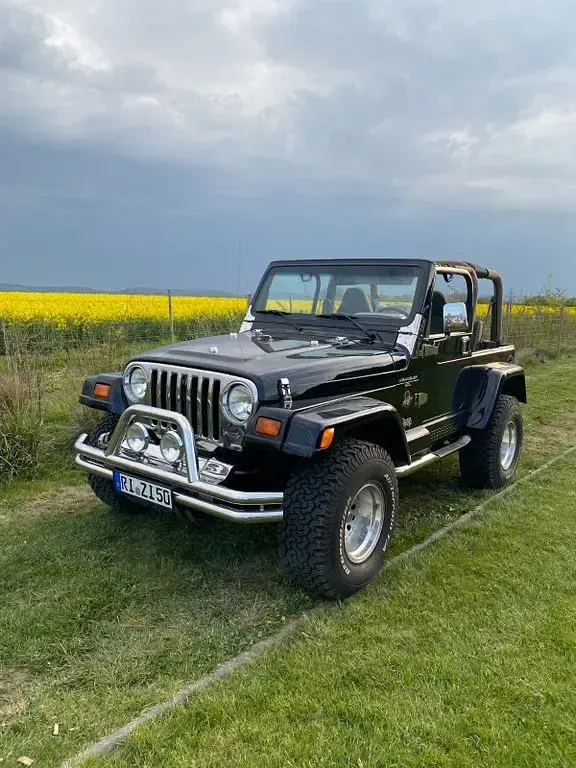 Gebraucht Jeep Wrangler Sahara 177 PS (130 kW) 1999 Schwarz SUV