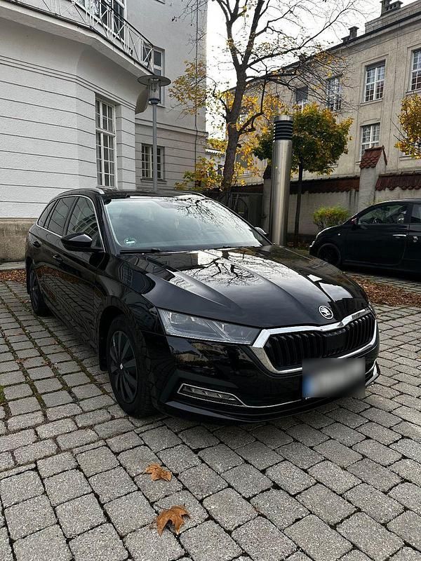 Gebraucht Skoda Octavia First Edition 150 PS (110 kW) 2020 Schwarz Kombi