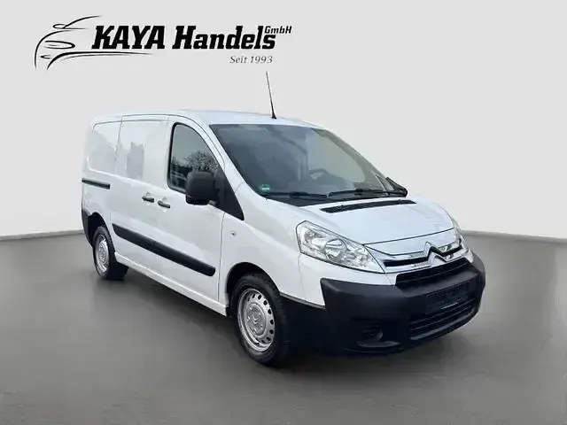 Usado Citroën Jumpy 90 HP (66 kW) 2016 Branco Monovolume