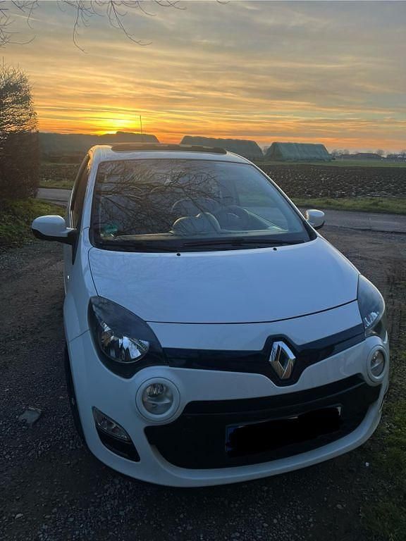 Weiß Gebraucht 2012 Renault Twingo Dynamique Kleinwagen | 3.210 € (Fairer Preis) - Bild 1/4
