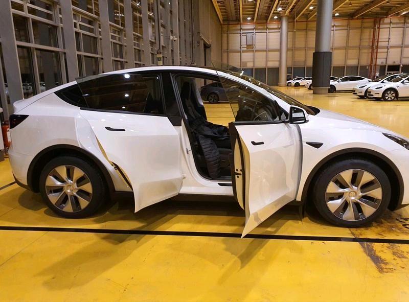 Gebraucht Tesla Model Y Long Range AWD 378 kW (514 PS) 2022 Weiß SUV