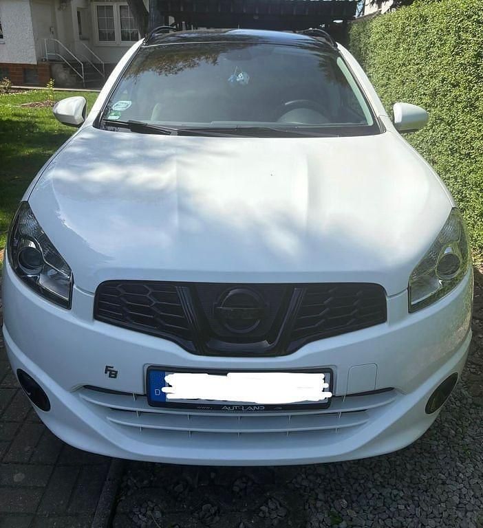 Weiß Gebraucht 2011 Nissan Qashqai +2 I-Way SUV | 5.100 € (Superpreis) - Bild 1/4