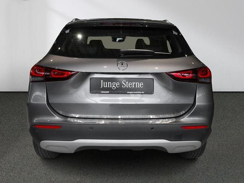 Gebraucht Mercedes GLA200 Style 163 PS (119 kW) 2020 Lack mountaingrau SUV