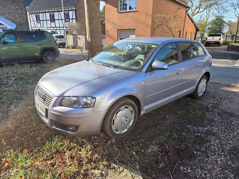 Gebraucht Audi A3 Sportback Ambiente 102 PS (75 kW) 2007 Silber Kleinwagen