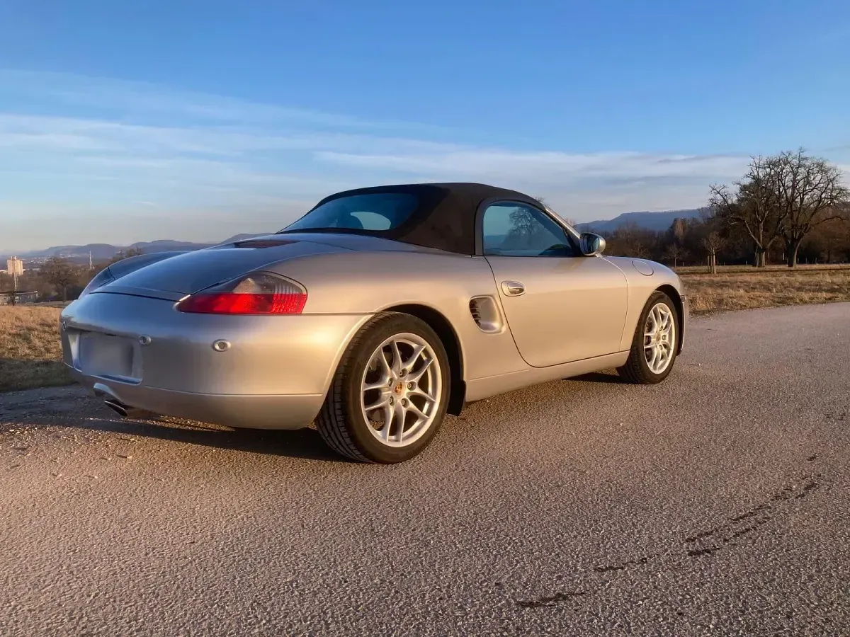 Gebraucht Porsche Boxster 220 PS (161 kW) 2000 Silber Cabrio