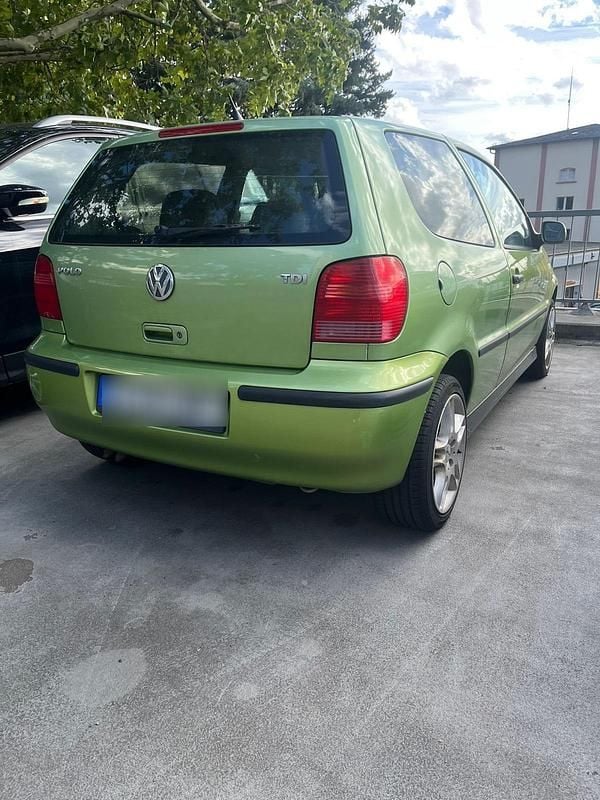 Grün Gebraucht 2002 VW Polo Kleinwagen | 1.000 € (Fairer Preis) - Bild 1/4