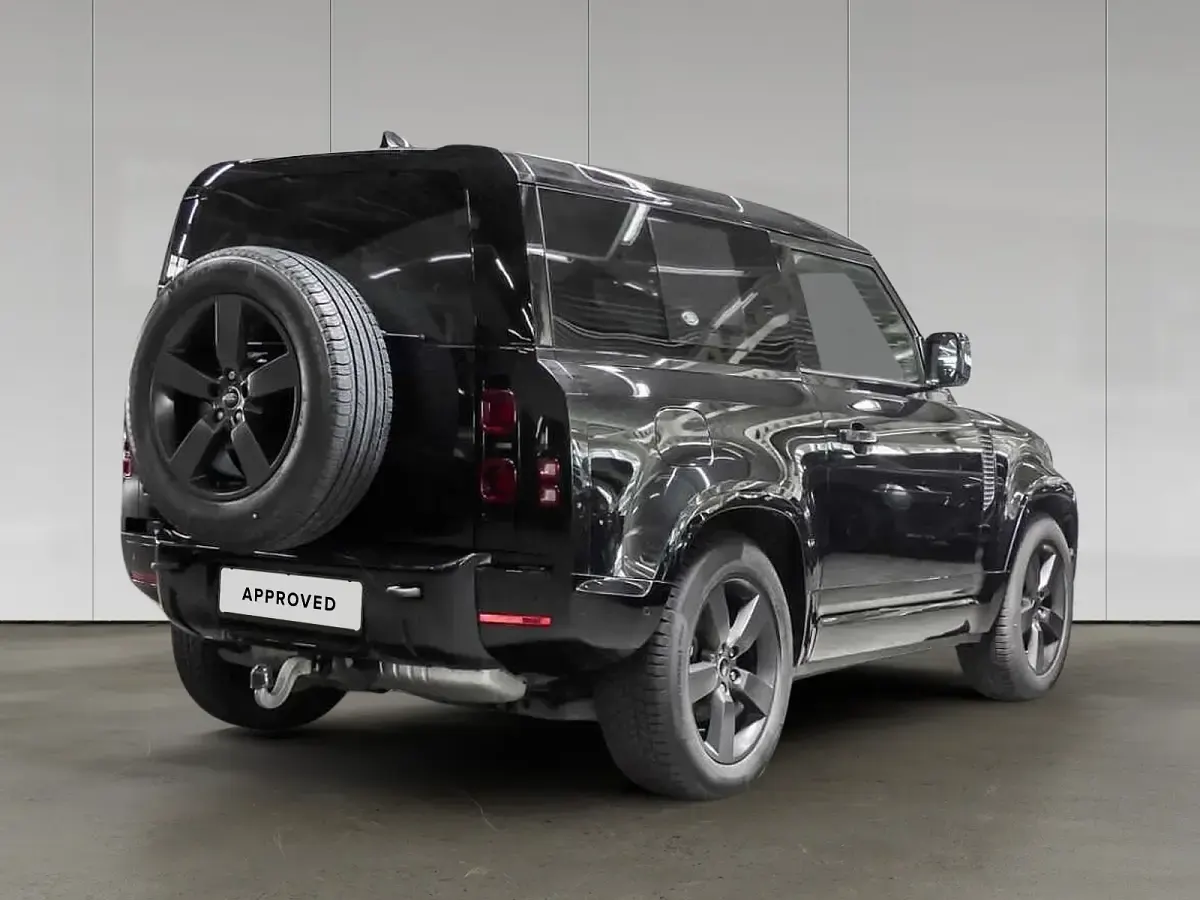 Gebraucht Land Rover Defender SE Dynamic 252 PS (185 kW) 2023 Santorini black SUV