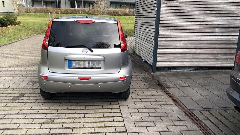 Gebraucht Nissan Note City 88 PS (64 kW) 2012 Silber Kleinwagen