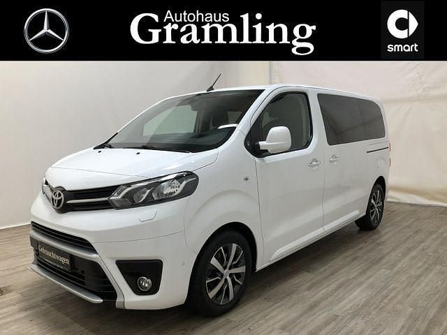 Gebraucht Toyota Proace Verso Team 177 PS (130 kW) 2018 Weiß Kombi