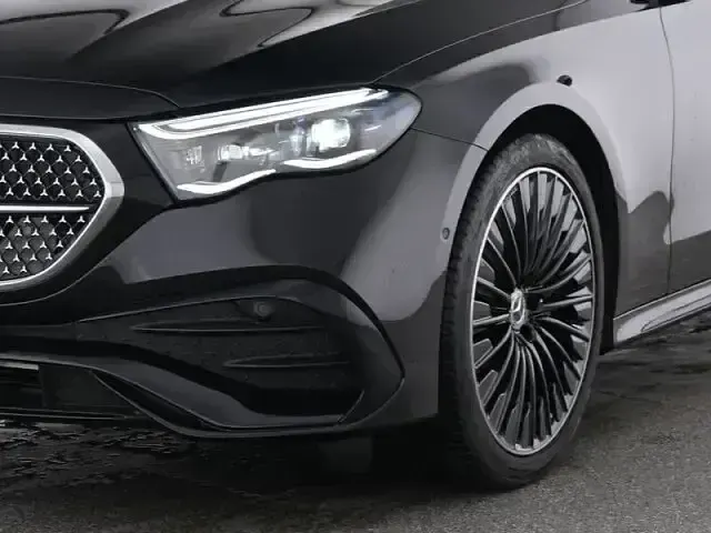 Gebraucht Mercedes E200 AMG 204 PS (150 kW) 2025 Schwarz Limousine