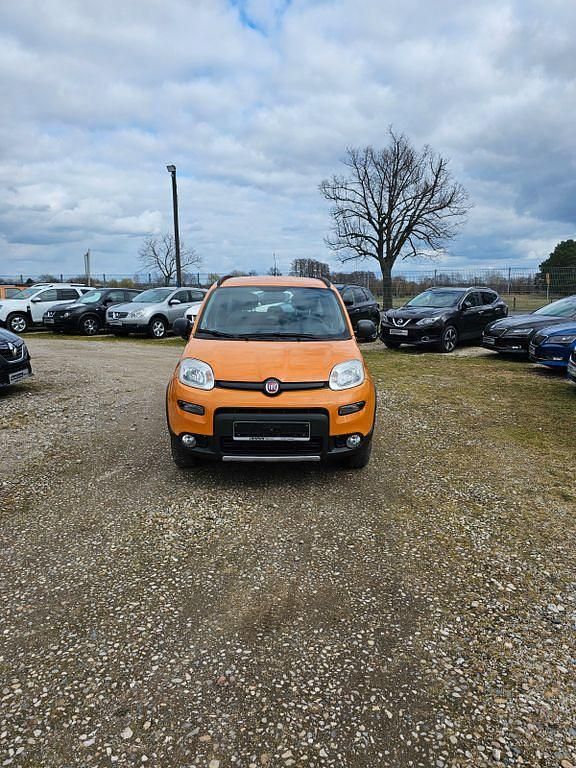 Gebraucht Fiat Panda 4x4 86 PS (63 kW) 2017 Orange Kleinwagen