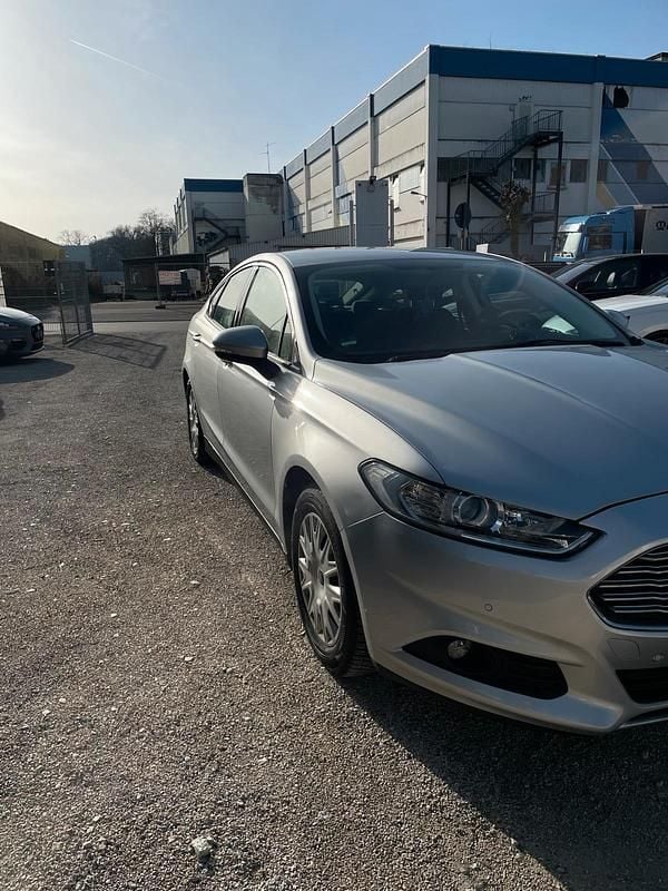 Gebraucht Ford Mondeo 150 PS (110 kW) 2017 Grau Limousine