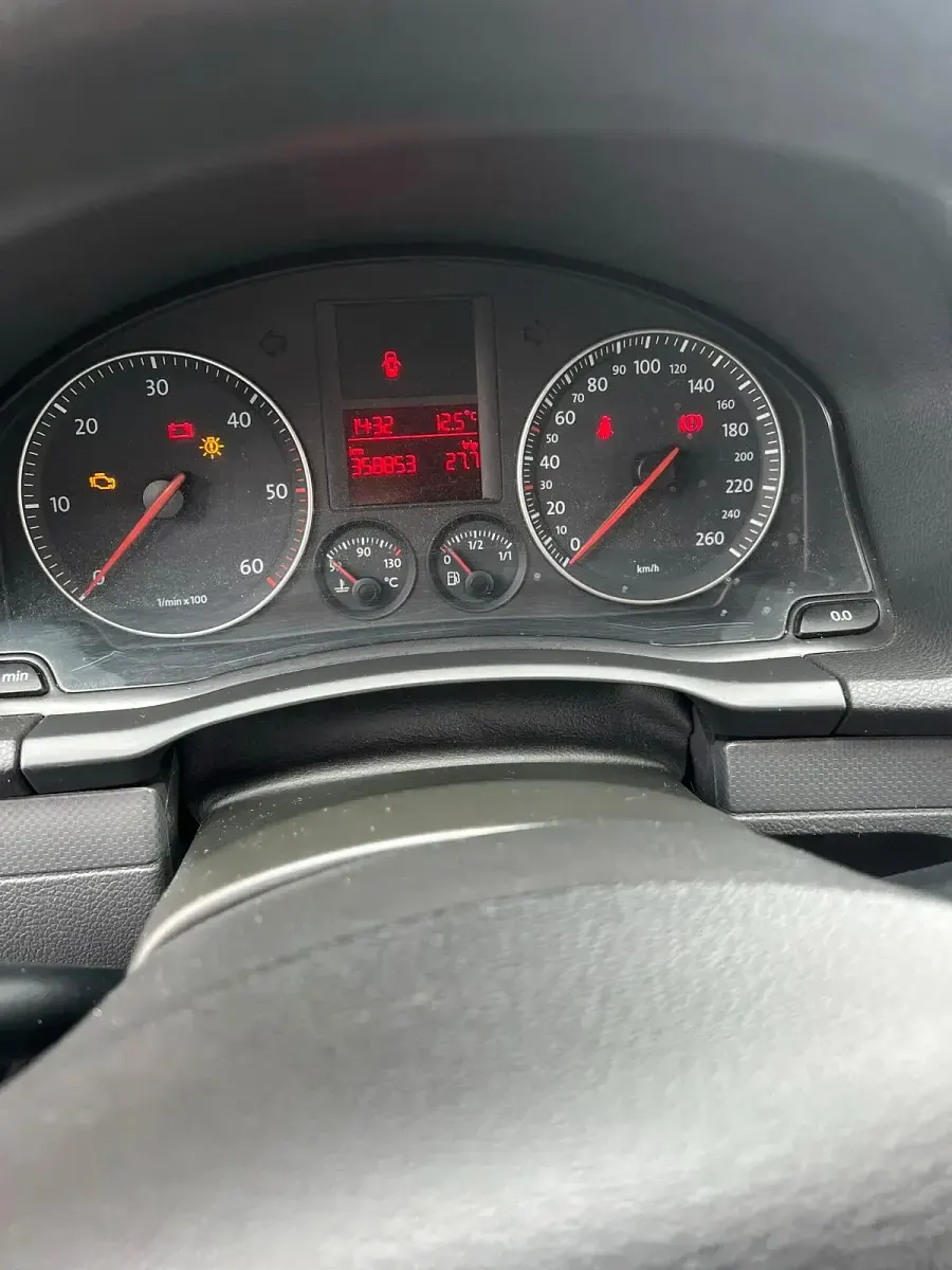 Occasion VW Golf 105 ch (77 kW) 2005 Bleue Coupé