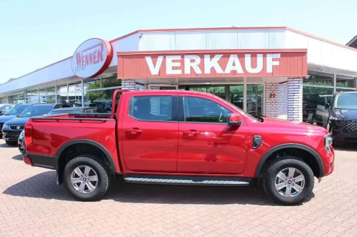Gebraucht Ford Ranger XLT 170 PS (125 kW) 2023 Lucidrot metallic Pickup
