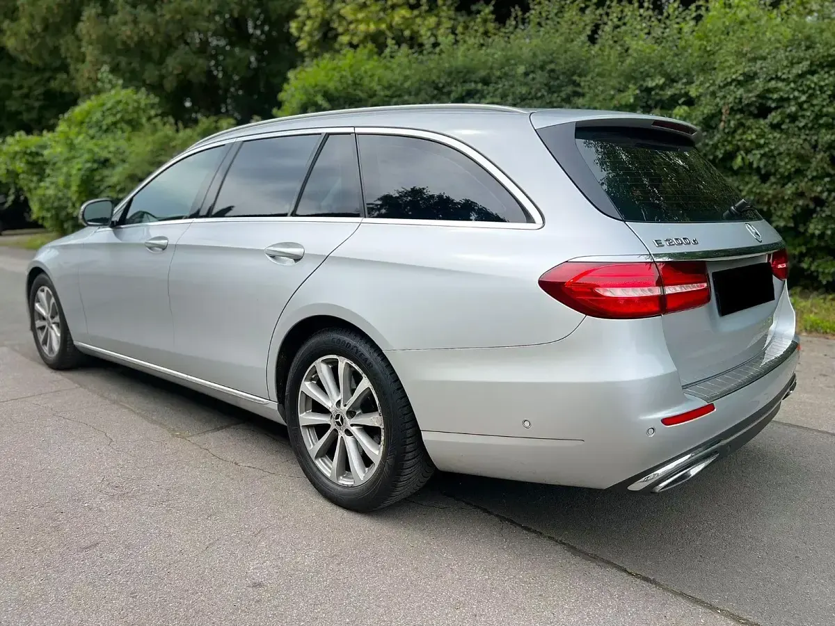 Gebraucht Mercedes E200 Avantgarde 150 PS (110 kW) 2017 Silber Kombi