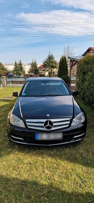 Gebraucht Mercedes C250 204 PS (150 kW) 2011 Schwarz Limousine