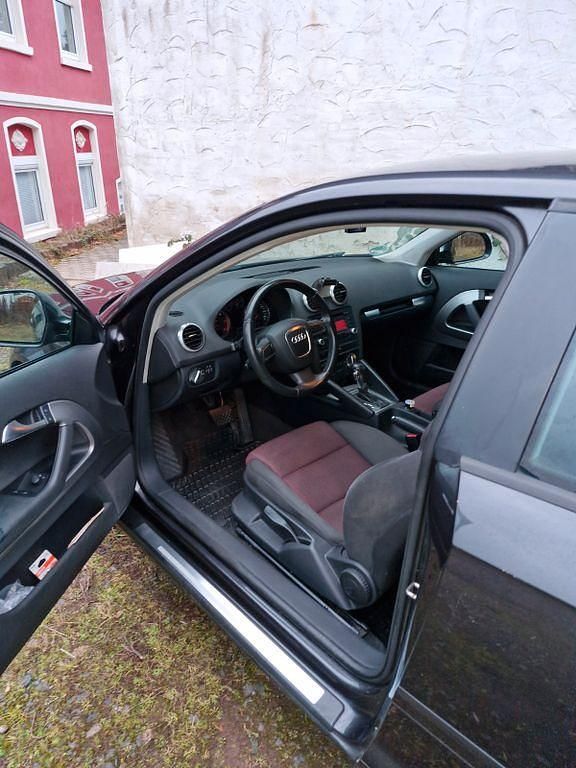 Gebraucht Audi A3 Attraction 140 PS (102 kW) 2010 Schwarz Kleinwagen