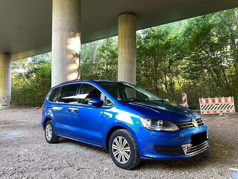 Gebraucht VW Sharan 184 PS (135 kW) 2018 Blau Van / Kleinbus