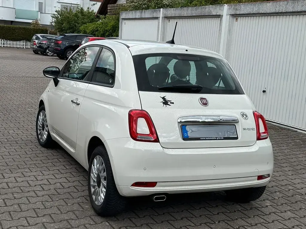 Gebraucht Fiat 500 Lounge 69 PS (50 kW) 2021 Weiß Kleinwagen