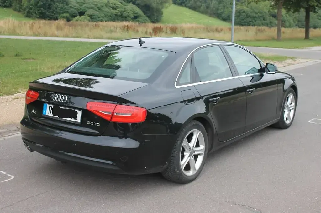Gebraucht Audi A4 Ambition 150 PS (110 kW) 2015 Schwarz Limousine