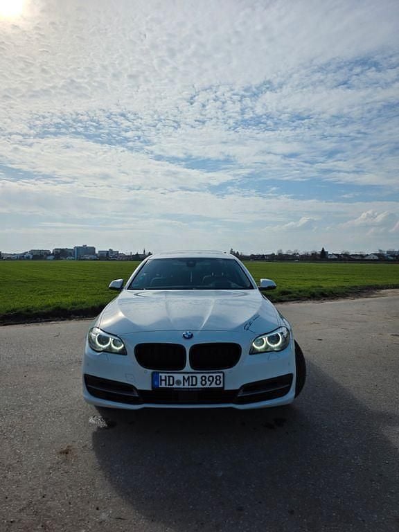 Używany BMW 530 285 KM (209 kW) 2013 Biały Kombi