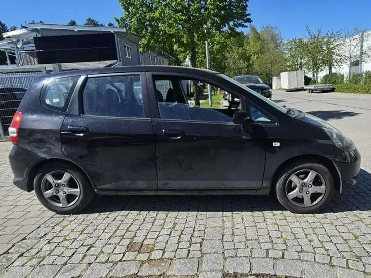 Gebraucht Honda Jazz 77 PS (56 kW) 2008 Night hawk black p. Kleinwagen