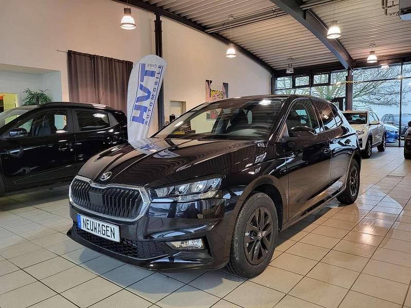 Black magic perleffekt Neu 2025 Skoda Fabia Kleinwagen | 17.920 € (Fairer Preis) - Bild 1/3