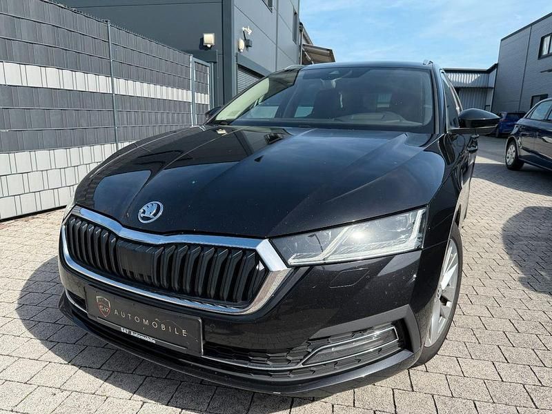 Second-hand Skoda Octavia Style 150 CP (110 kW) 2023 Negru Break
