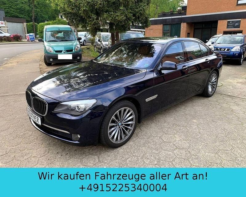Gebraucht BMW 750 Shadowline 408 PS (300 kW) 2010 Blau Limousine
