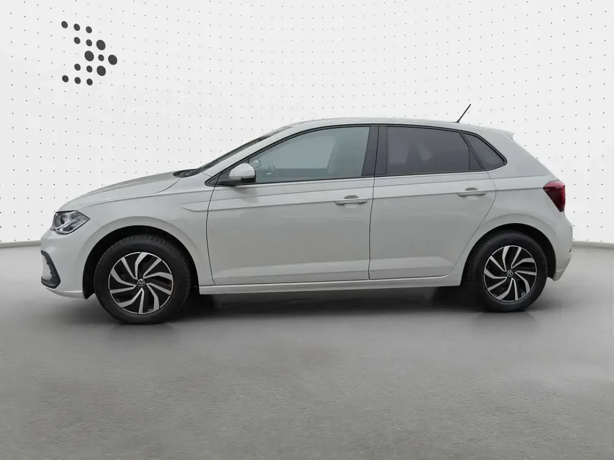 Gebraucht VW Polo Life 80 PS (58 kW) 2022 Grau Limousine