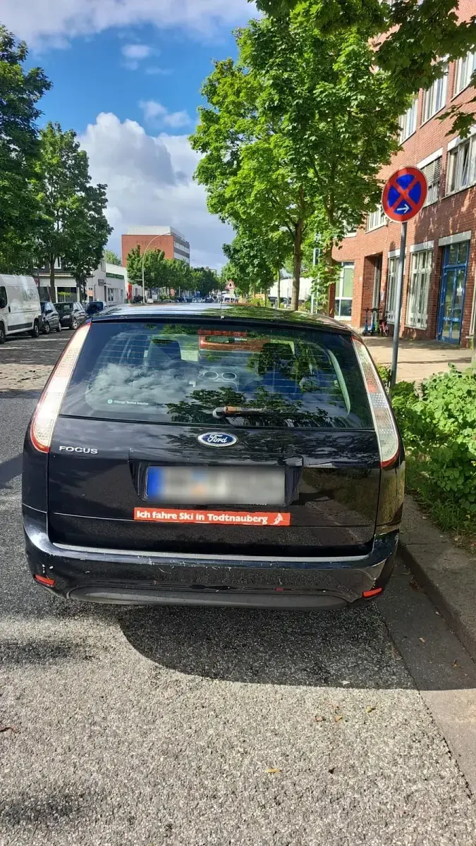 Gebraucht Ford Focus 101 PS (74 kW) 2011 Schwarz Kombi