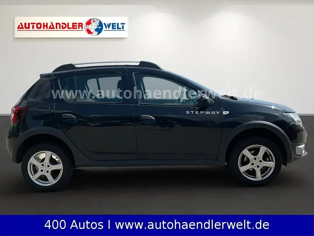 Gebraucht Dacia Sandero Prestige 90 PS (66 kW) 2016 Schwarz Limousine