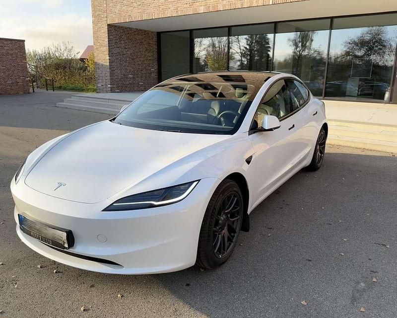 Gebraucht Tesla Model 3 RWD 208 kW (283 PS) 2023 Weiß Limousine