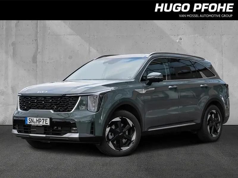 Cityscape grün Gebraucht 2024 Kia Sorento Spirit SUV | 55.960 € (Etwas zu teuer) - Bild 1/4